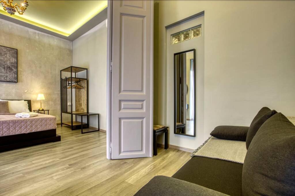 Plaka Filotheis House B Apartment เอเธนส์ ภายนอก รูปภาพ