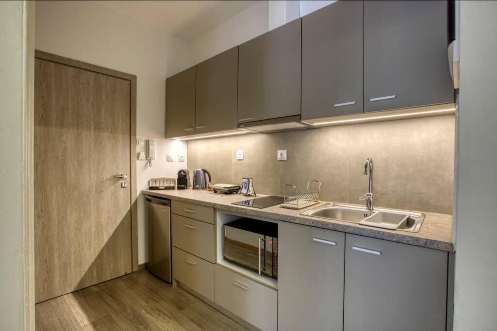 Plaka Filotheis House B Apartment เอเธนส์ ภายนอก รูปภาพ