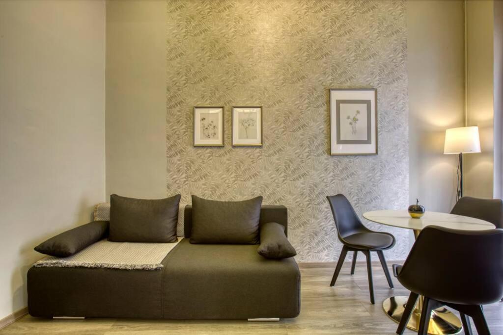 Plaka Filotheis House B Apartment เอเธนส์ ภายนอก รูปภาพ